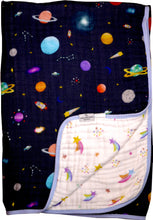 Load image into Gallery viewer, Muslin Quilt - Cosmos